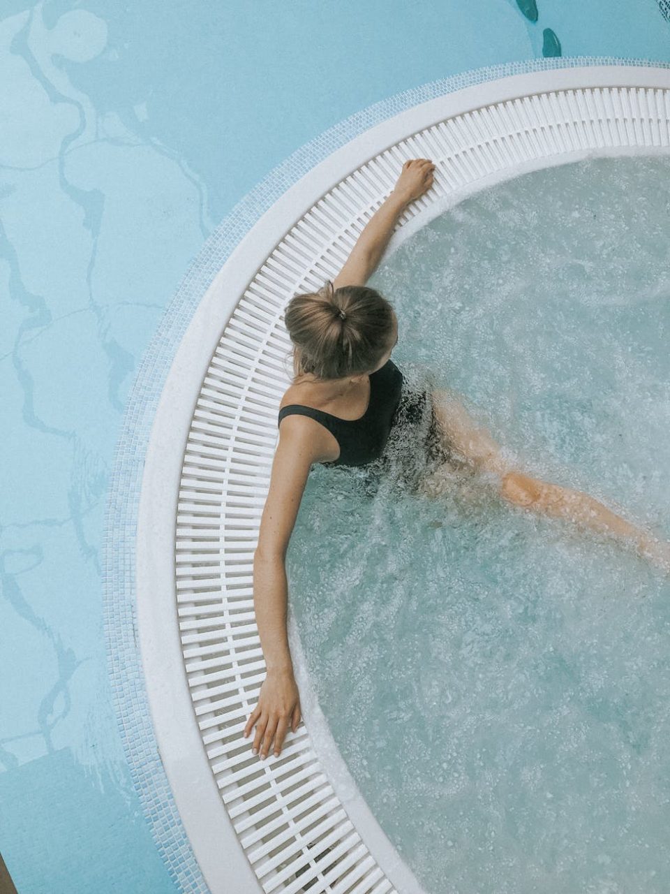 spa jacuzzi hot tub