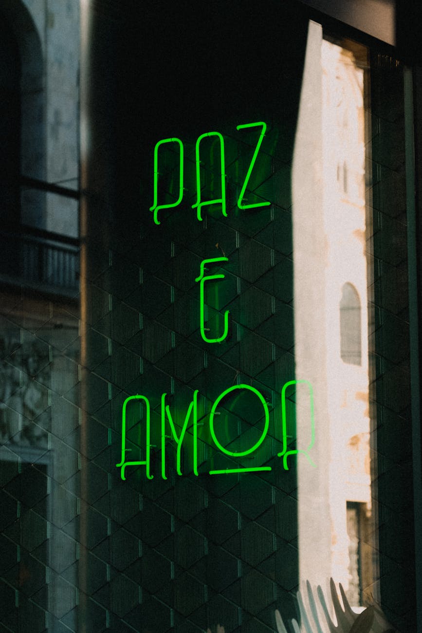 green neon restaurant sign