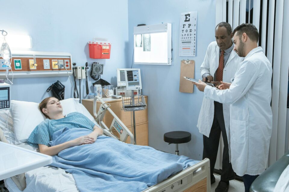 doctors working together